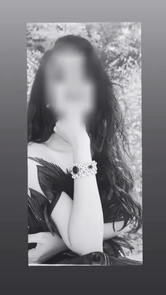 Karoline, 28