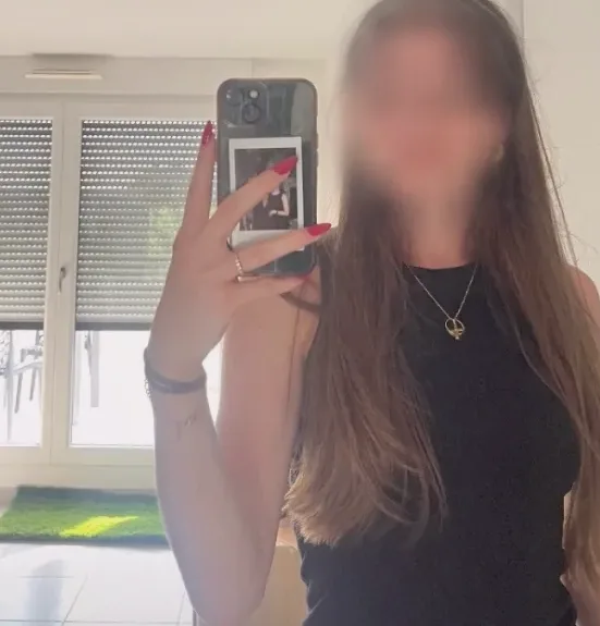 Michelle, 27