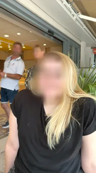 Vilma, 21