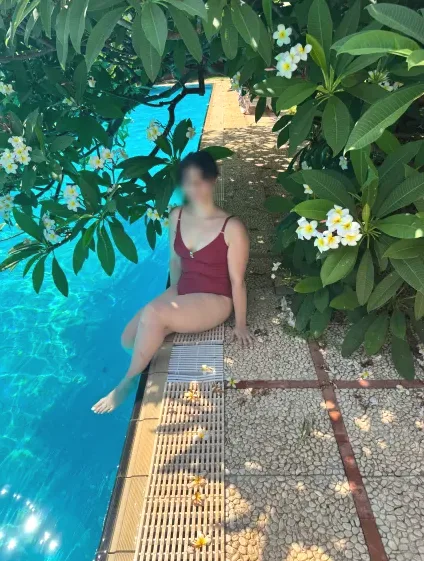 Winnie, 33